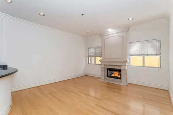 $1,149,988 | 10364 Almayo Avenue, Unit 103, Los Angeles, CA 90064