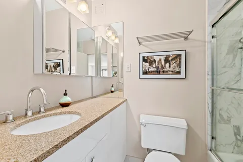 $499,000 | 280 Rector Place, Unit 4L | Battery Park City