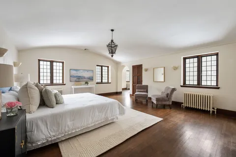 $3,850,000 | Address Upon Request, Hingham, MA 02043