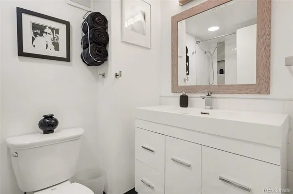 $349,000 | 1020 15th Street, Unit 32L, Denver, CO 80202