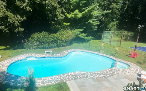 $2,095,000 | 2177 Cross Highway, Fairfield, CT 06824