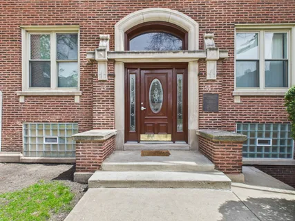 $345,000 | 5237 South Michigan Avenue, Unit 2N, Chicago, IL 60615