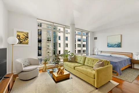 $975,000 | 2 Northside Piers, Unit 3T | Williamsburg
