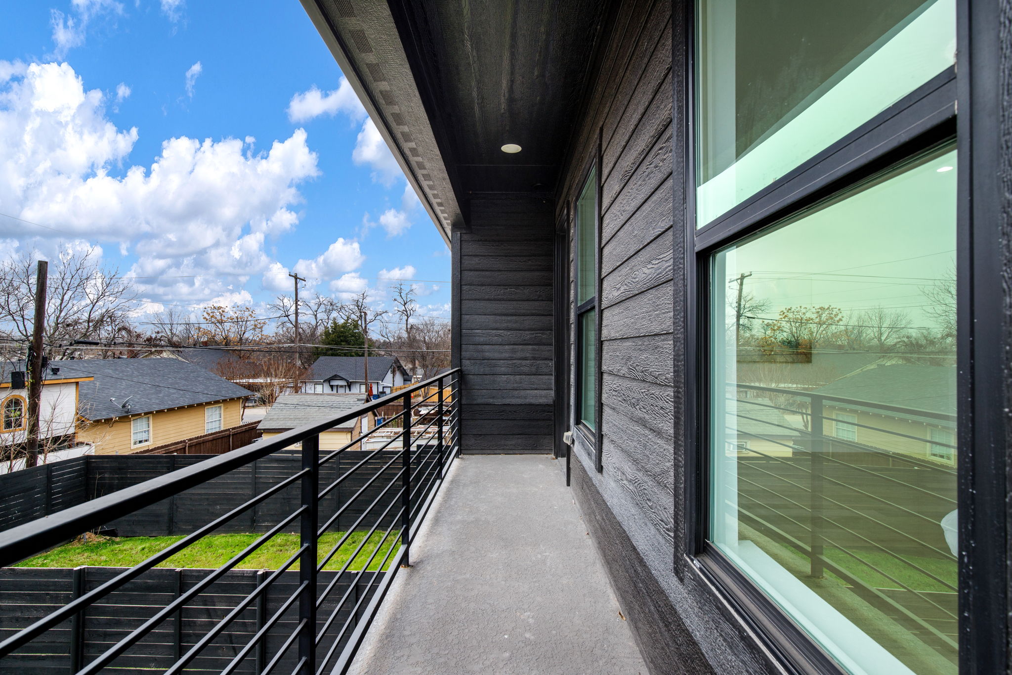 807 South Glasgow Drive Dallas, TX 75223 - Photo 32 of 39