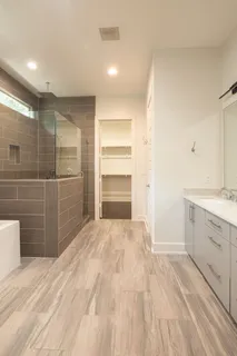 $1,150,000 | 5209 Valley Oak Drive, Austin, TX 78731
