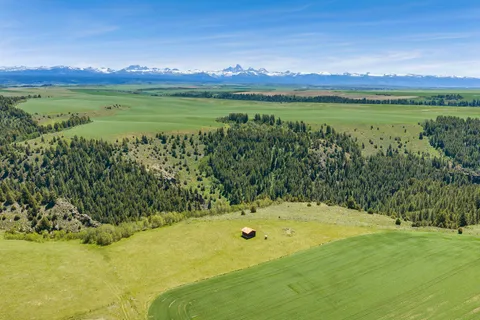 $395,000 | 376 North 4350th St Street East, St. Anthony, ID 83445