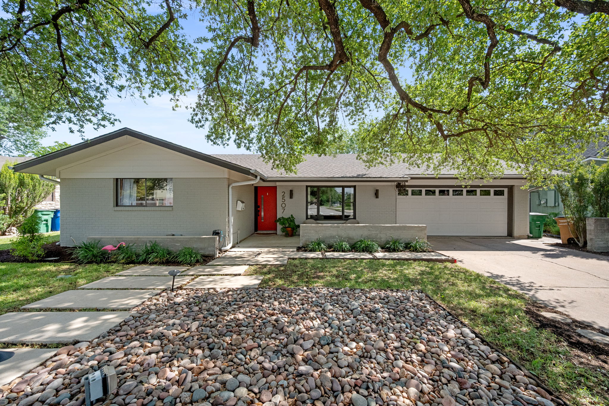 2507 Richcreek Road Austin, TX 78757 - Photo 2 of 28