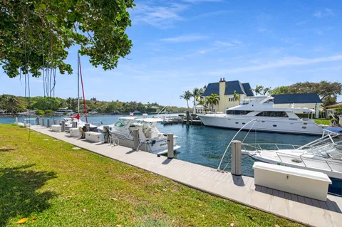 $489,000 | 3050 Northeast 48th Court, Unit 401, Lighthouse Point, FL 33064