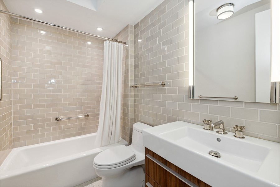 733 Park Avenue, Unit 6 Manhattan, NY 10021 - Photo 14 of 19