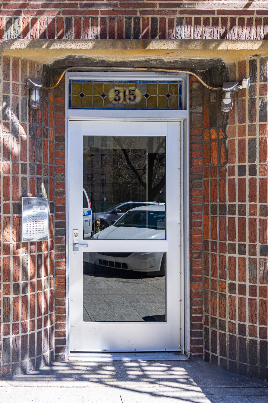315 East 5th Street, Unit 5E Manhattan, NY 10003 - Photo 8 of 11 a view of a fireplace