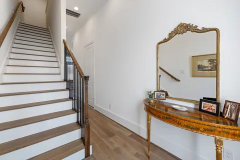 $659,900 | 3306 West 12th Street, Houston, TX 77008