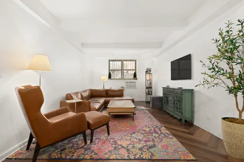 $500,000 | 150 East 27th Street, Unit LA | Kips Bay