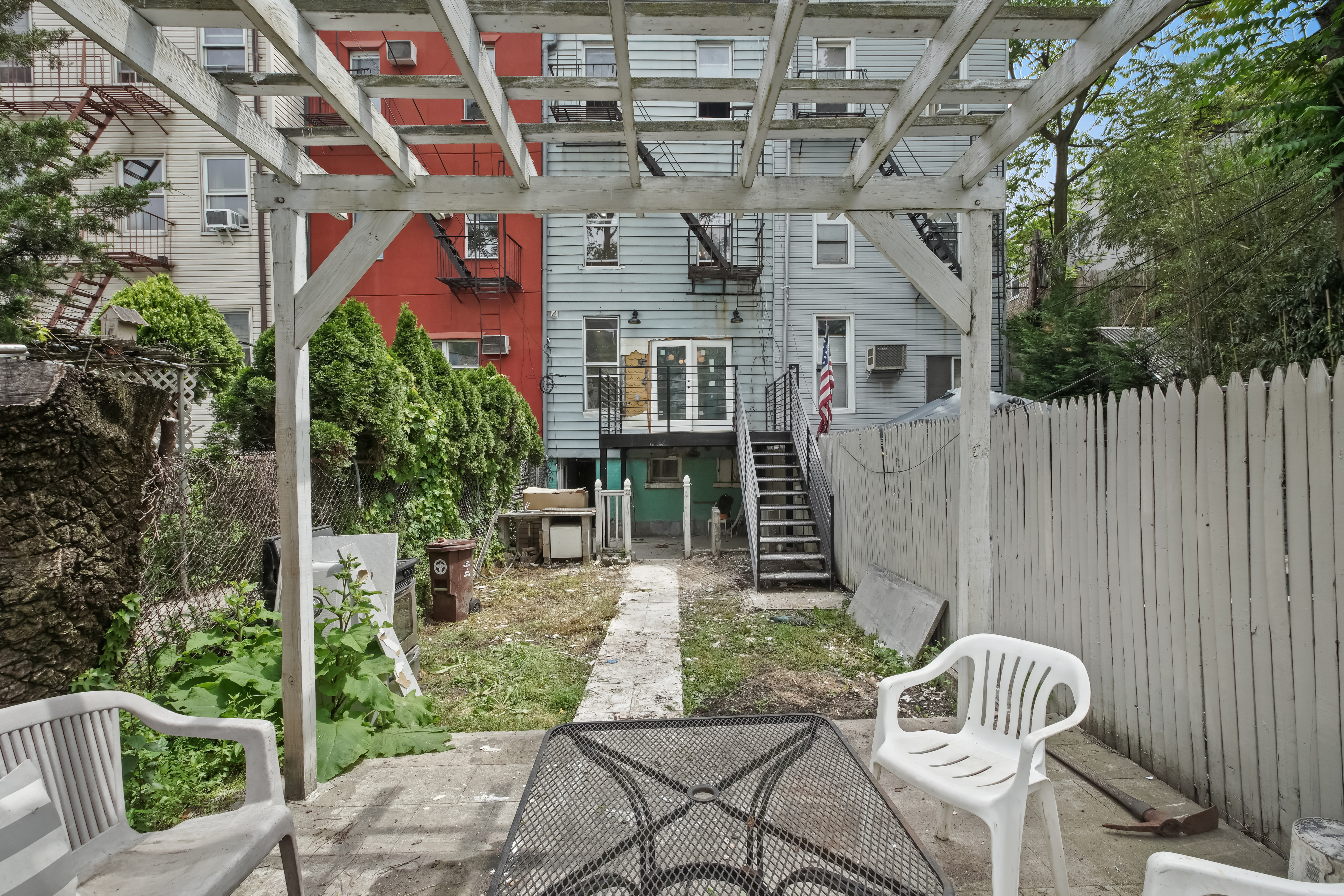 35 Jewel Street, Unit 1 Brooklyn, NY 11222 - Photo 3 of 11 a front view of a house with garden