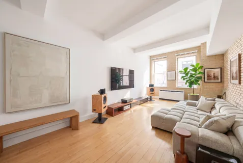 $1,300,000 | 80 Chambers Street, Unit 9C | TriBeCa