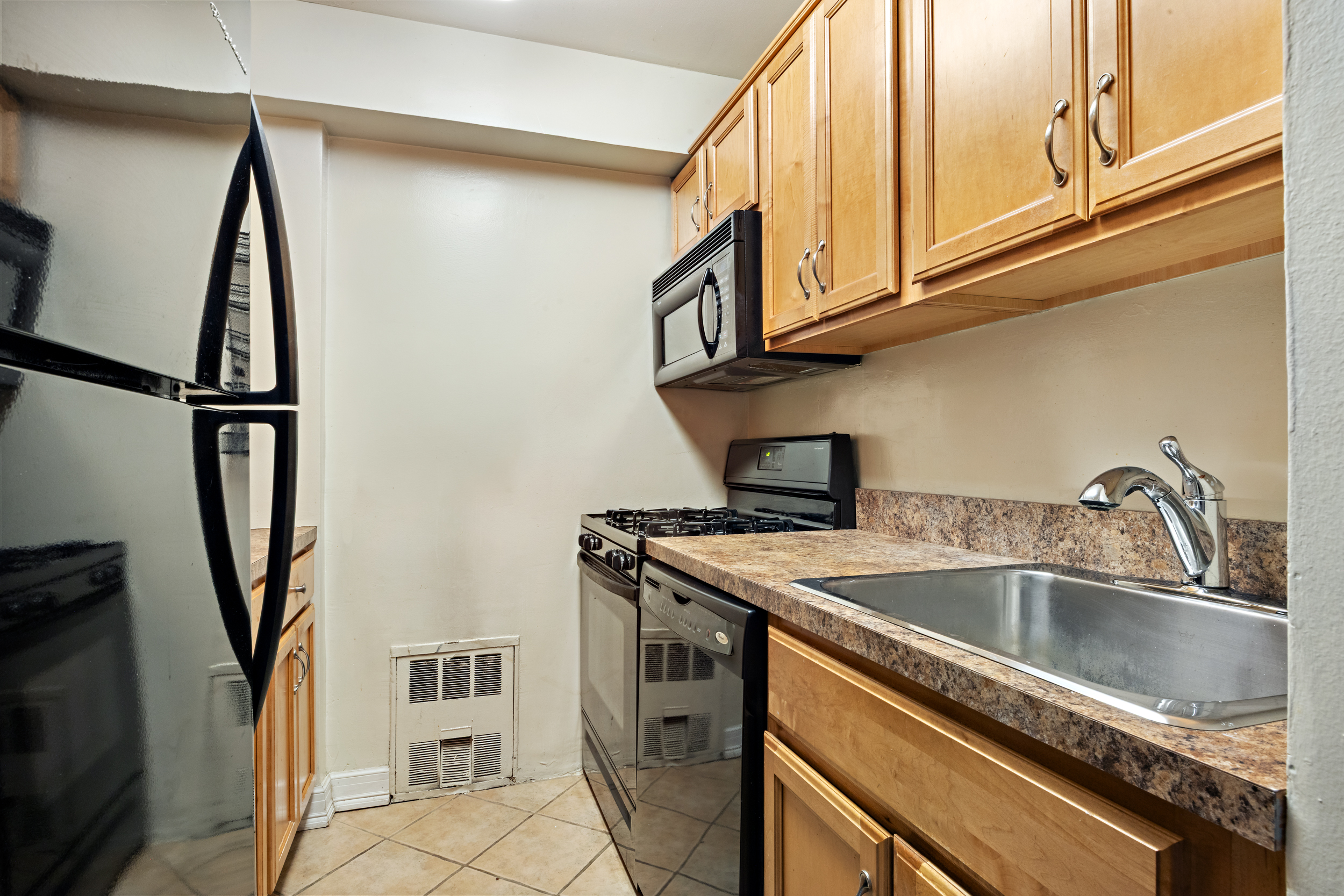 310 Lexington Avenue, Unit 4E Manhattan, NY 10016 - Photo 4 of 7