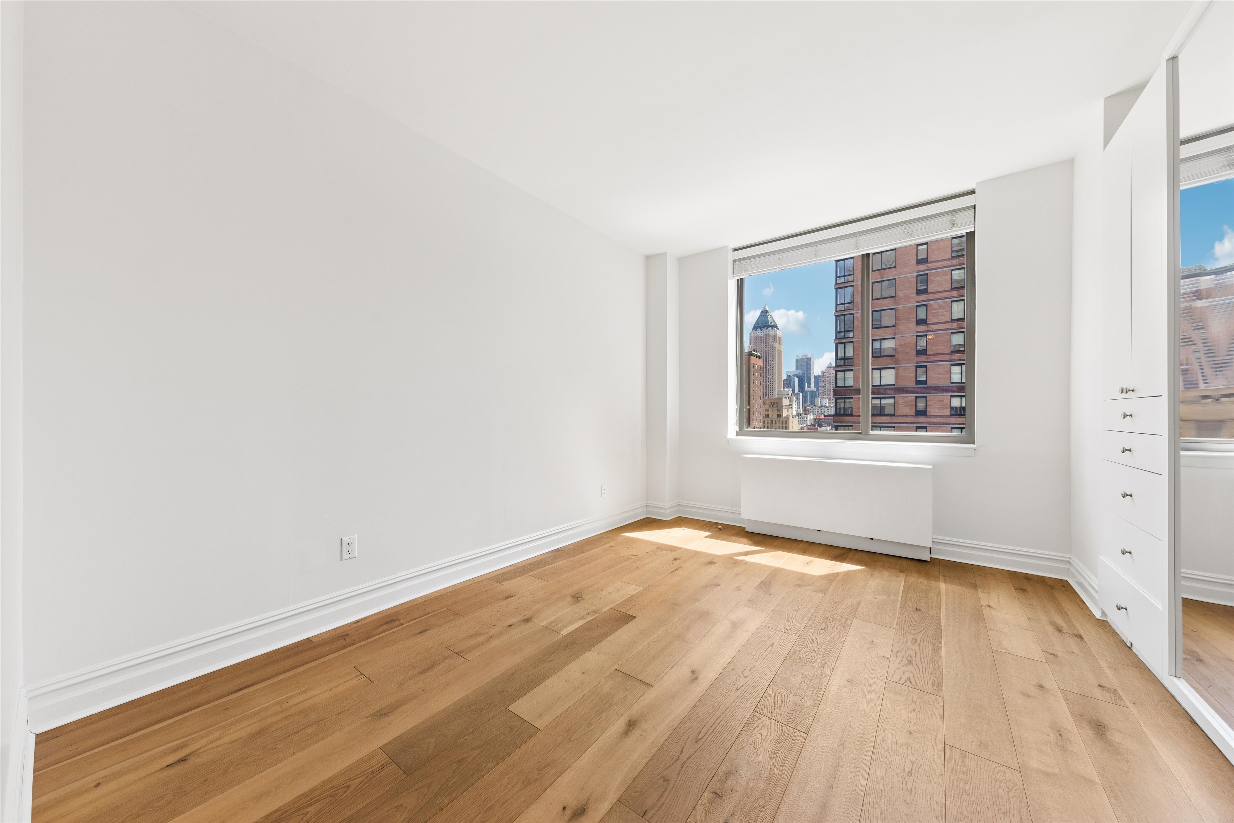 2 Columbus Avenue, Unit 8D Manhattan, NY 10023 - Photo 4 of 7