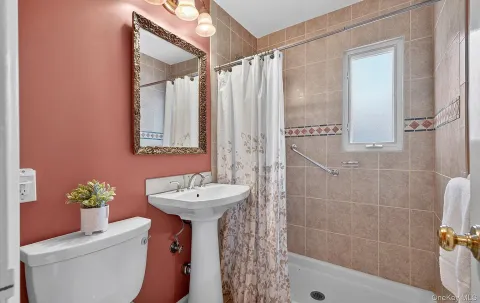 $978,000 | 227 Brown Street, Mineola, NY 11501