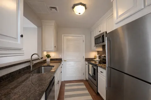 $1,699,000 | 43 St Botolph Street, Boston, MA 02116