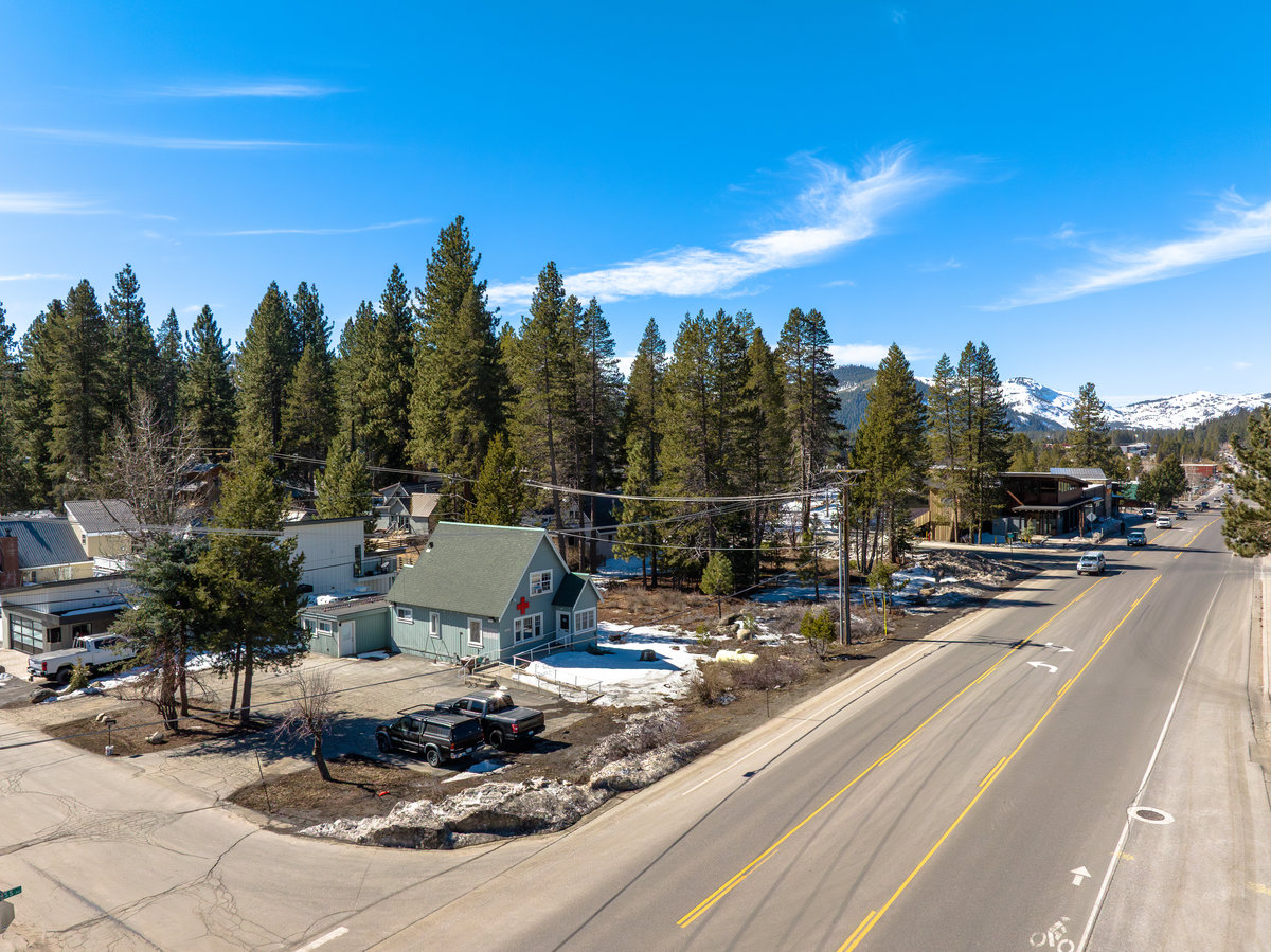 11105 Donner Pass Road Truckee, CA 96161 - Photo 9 of 13 a view of a swimming pool with a patio