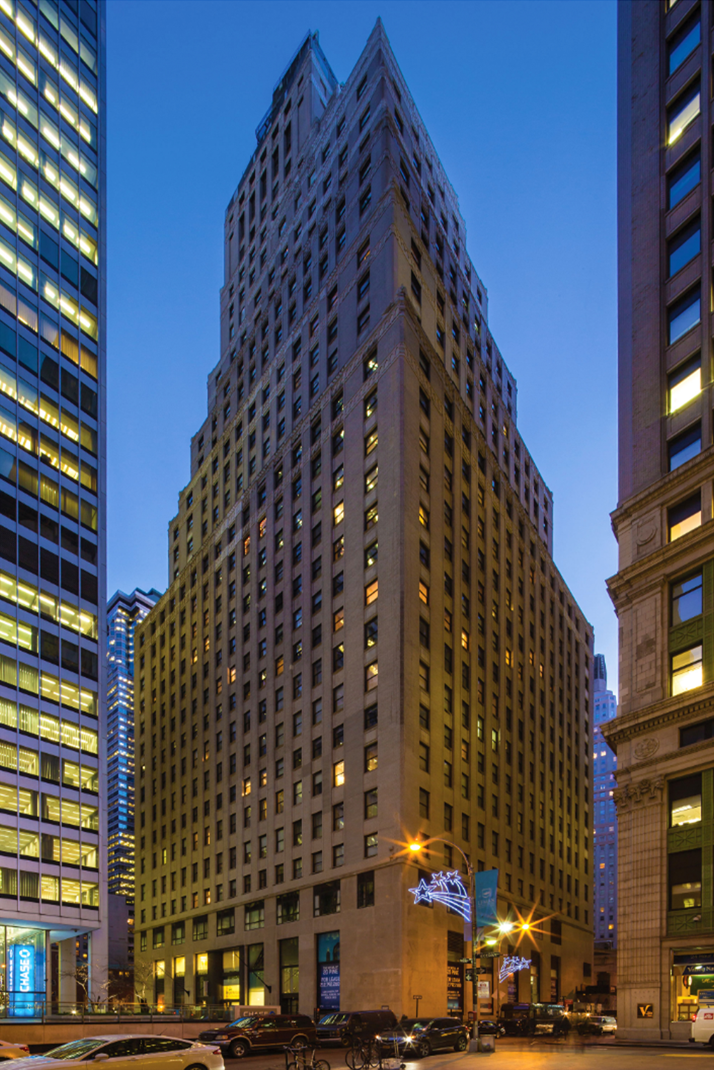 20 Pine Street, Unit 2012 Manhattan, NY 10005 - Photo 9 of 25 front view of a building