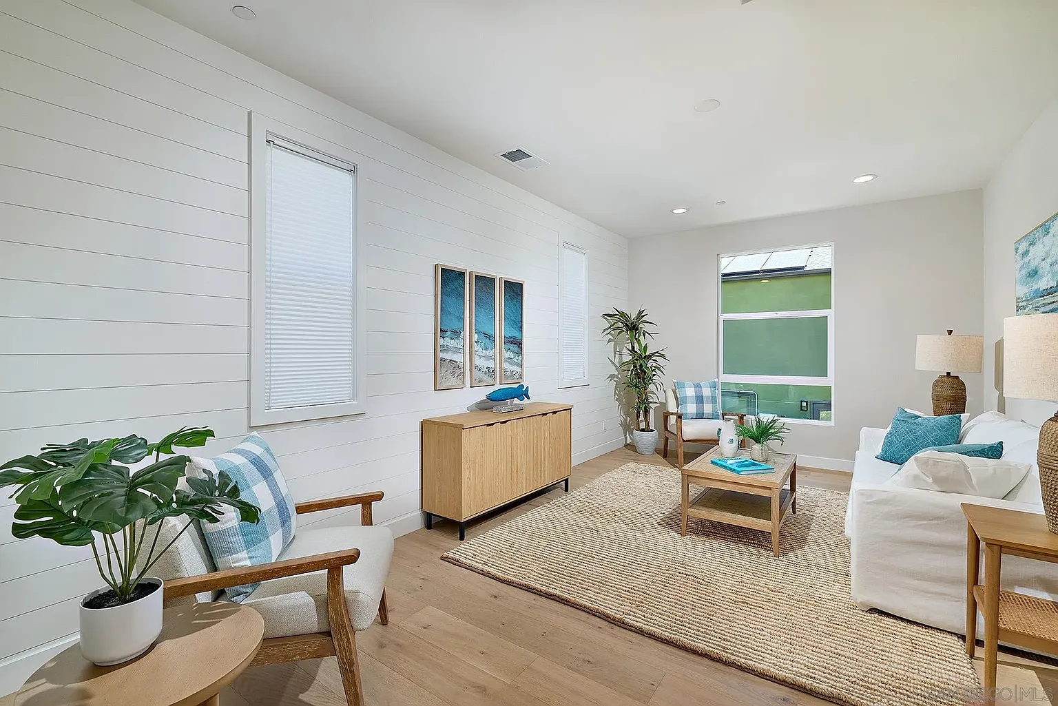 567 North Vulcan Avenue Encinitas, CA 92024 - Photo 23 of 49