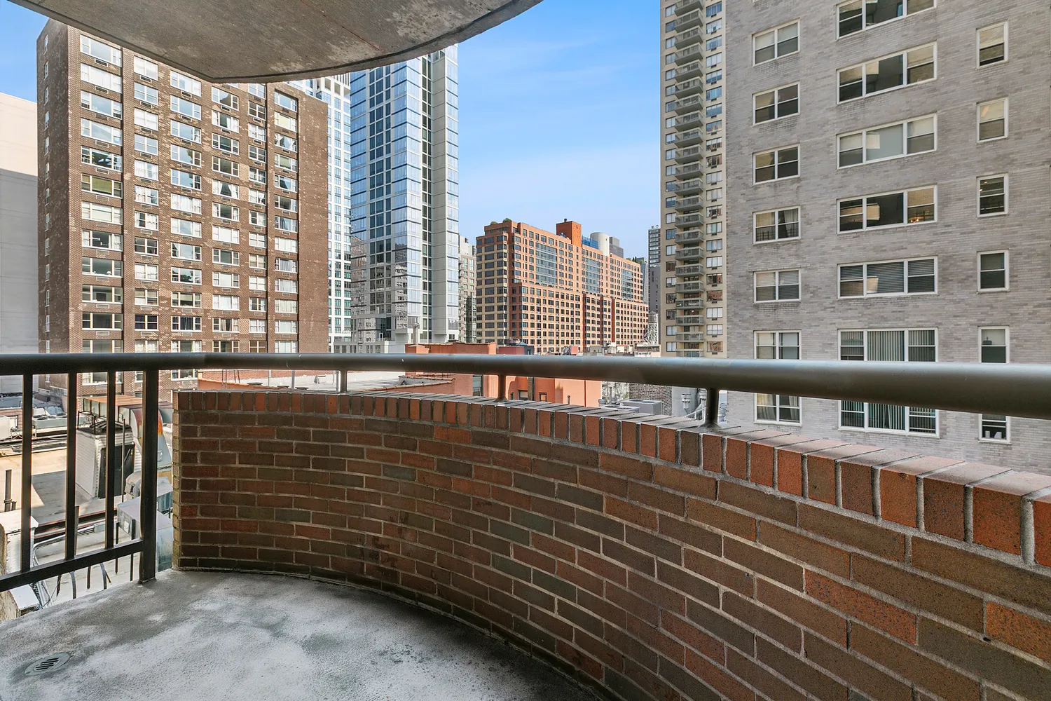 $1,150,000 | 157 East 32nd Street, Unit 8B | Kips Bay