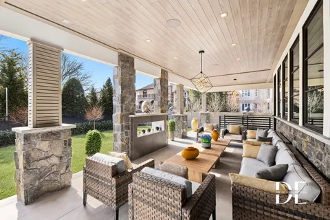 $3,250,000 | 52 Nicolosi Loop | Huguenot