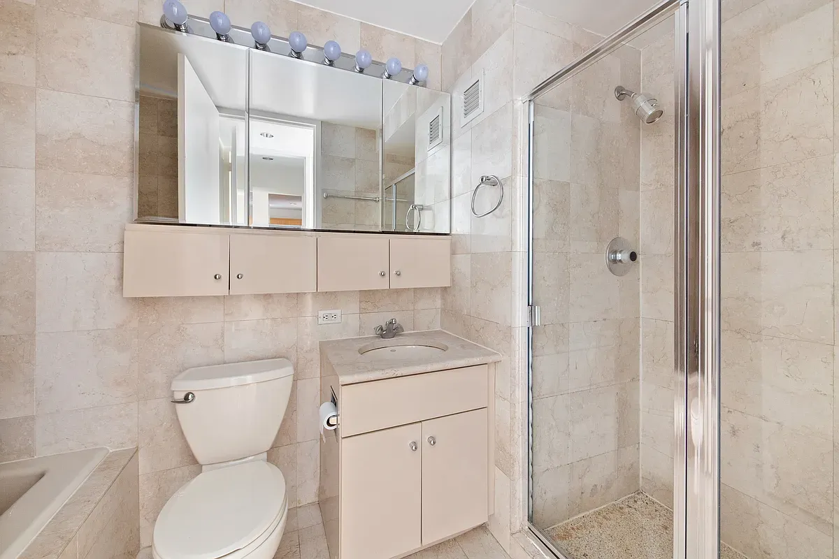 $5,650 | 160 West 66th Street, Unit 17E | Upper West Side