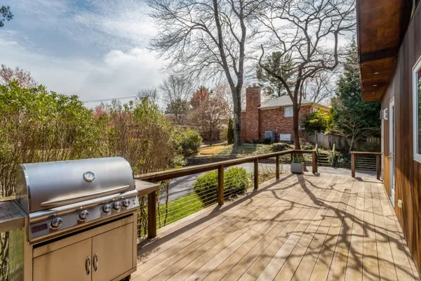 $2,000,000 | 4715 38th Street North, Arlington, VA 22207