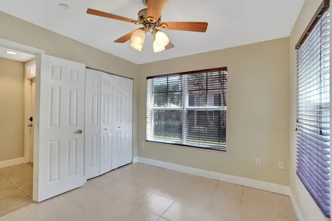 $575,000 | 1033 Northeast 17th Way, Unit 1201, Fort Lauderdale, FL 33304