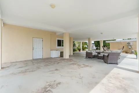 $1,689,000 | 365 Loeb Avenue, Key Largo, FL 33037