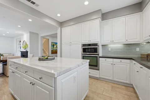 $1,379,000 | 21445 Hayley Lane, Huntington Beach, CA 92646