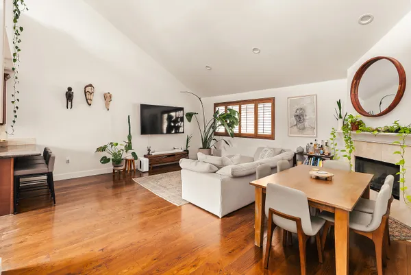 $1,249,000 | 3965 Moore Street, Unit 104, Los Angeles, CA 90066