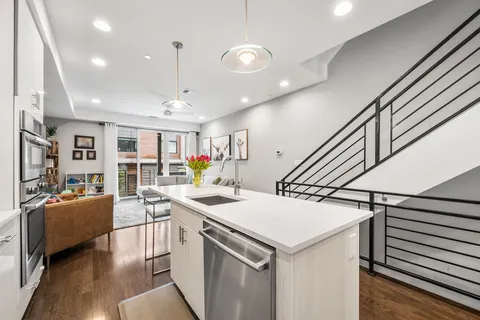 $649,999 | 1010 South 17th Street, Unit B, Philadelphia, PA 19146