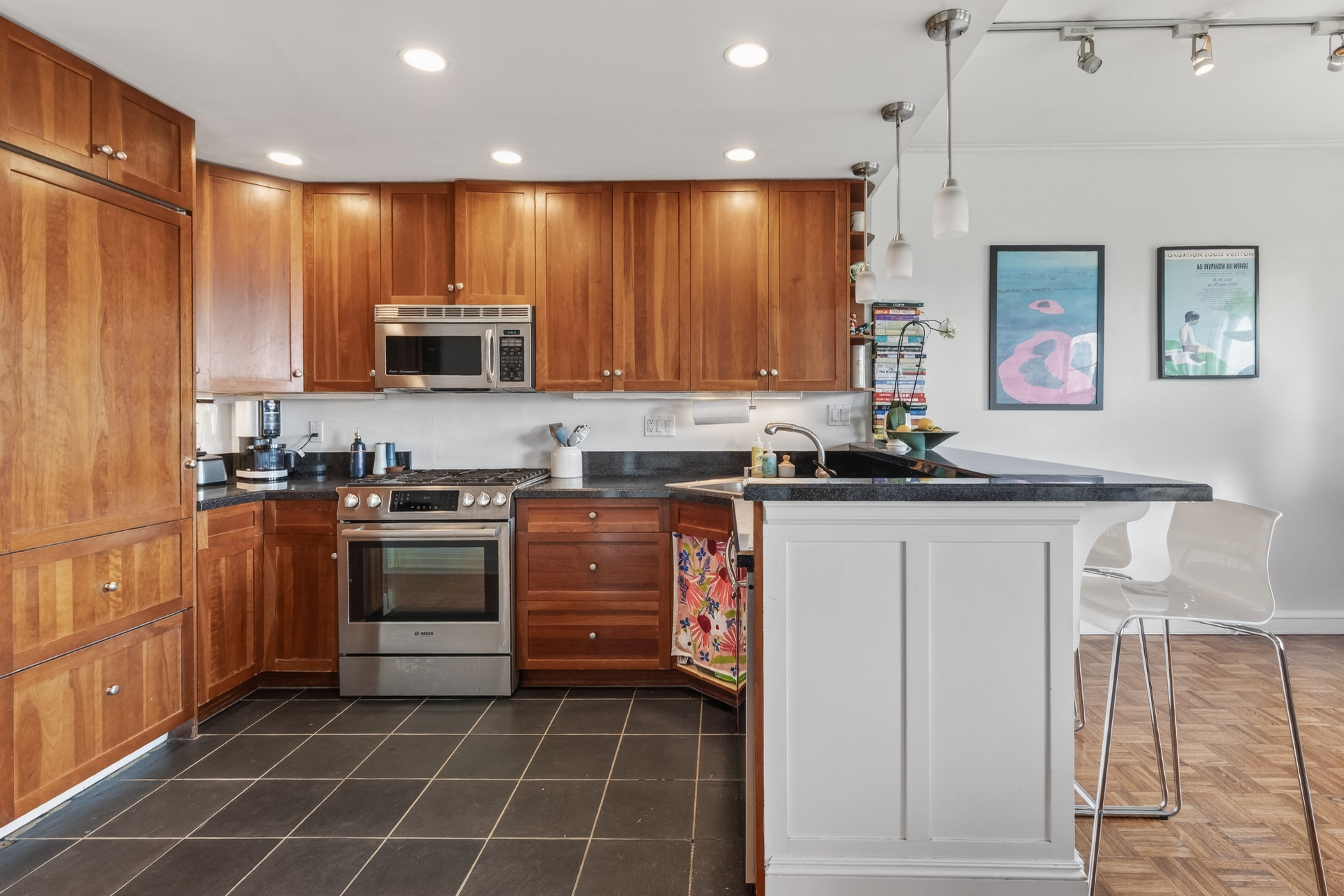 48 Beacon Street, Unit 9F Boston, MA 02108 - Photo 7 of 21