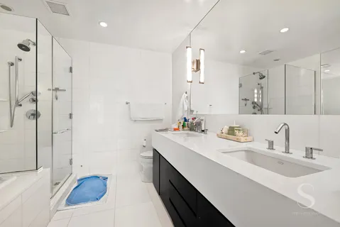 $1,200,000 | 4 West 21st Street, Unit 14A | Flatiron