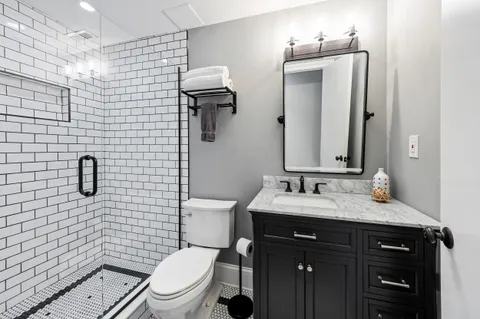 $1,565,000 | 2712 West Sunnyside Avenue, Chicago, IL 60618