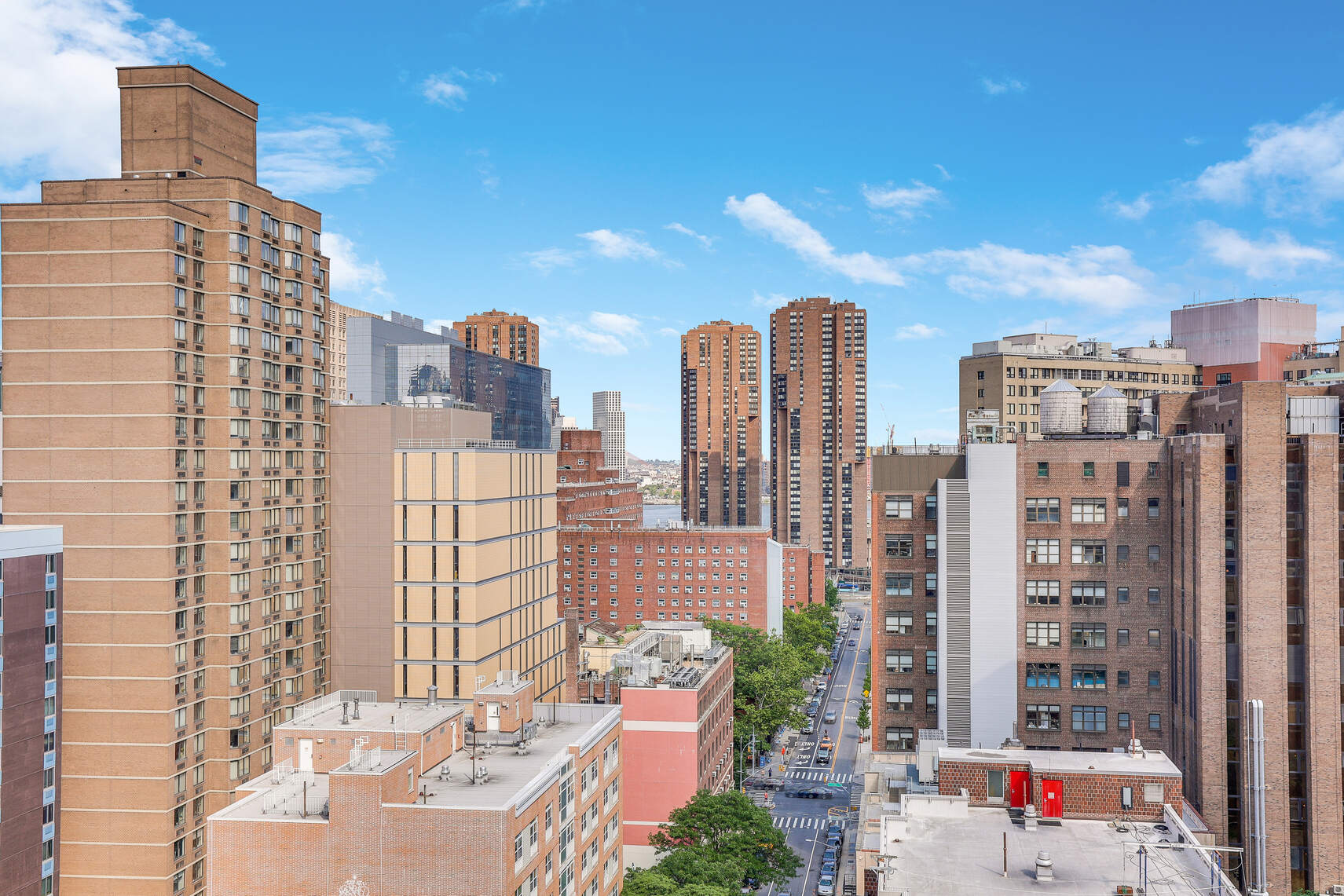 305 East 24th Street, Unit 18F Manhattan, NY 10010 - Photo 7 of 10