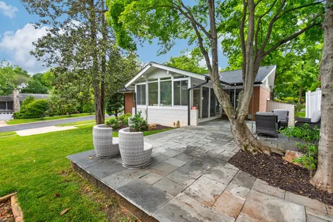 $1,565,000 | 6501 Bannockburn Drive, Bethesda, MD 20817