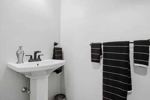 $530,000 | 325 Green View Court, Plymouth Meeting, PA 19462