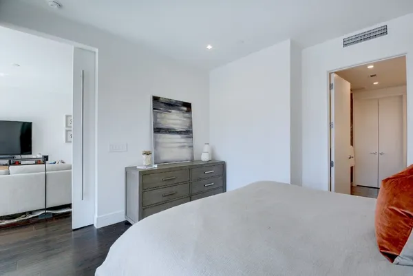 $4,050 | 501 West Avenue, Unit 703, Austin, TX 78701