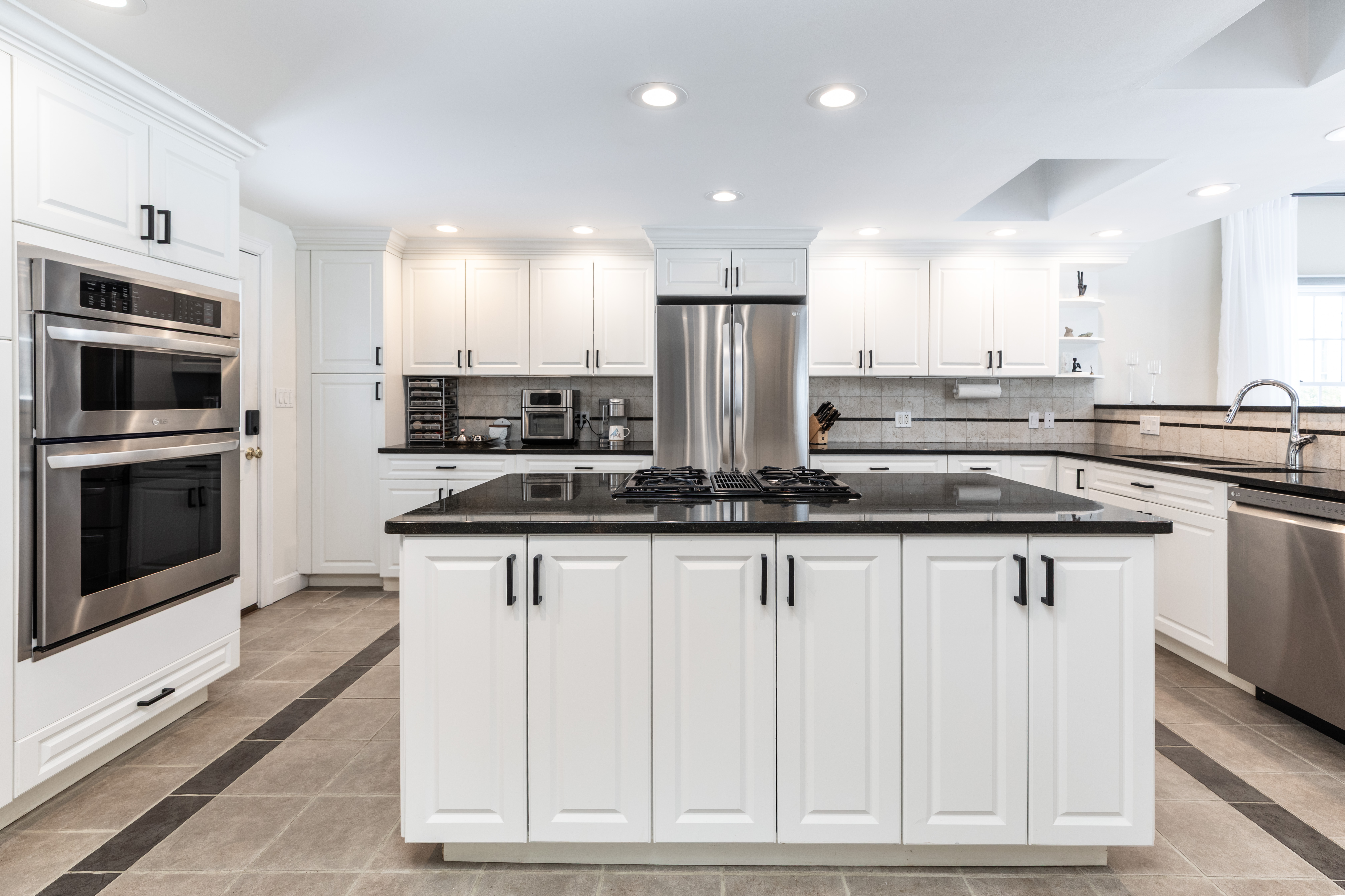 31 Woodfield Road Wellesley, MA 02482 - Photo 8 of 38