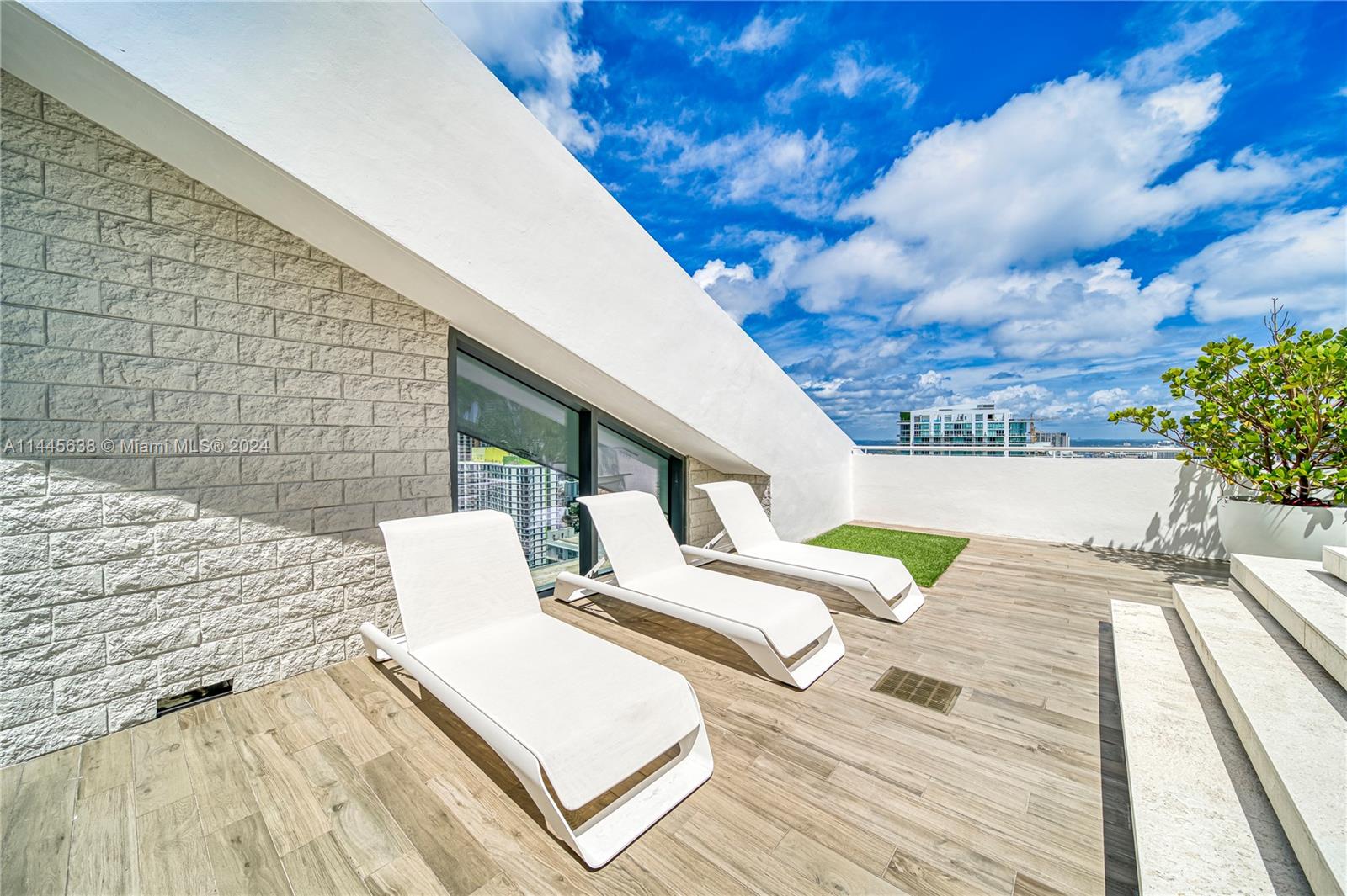 88 Southwest 7th Street, Unit PH4303 Miami, FL 33130 - Photo 69 of 97
