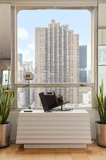 $1,550,000 | 330 East 33rd Street, Unit 21J | Kips Bay