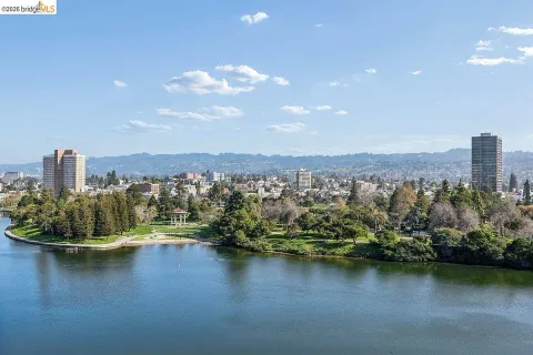 $798,000 | 1 Lakeside Drive, Unit 911, Oakland, CA 94612