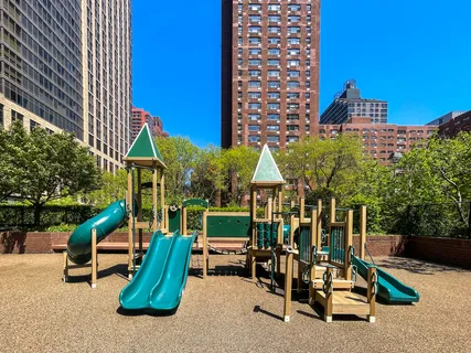 $2,300,000 | 1641 3rd Avenue, Unit 22A | Upper East Side