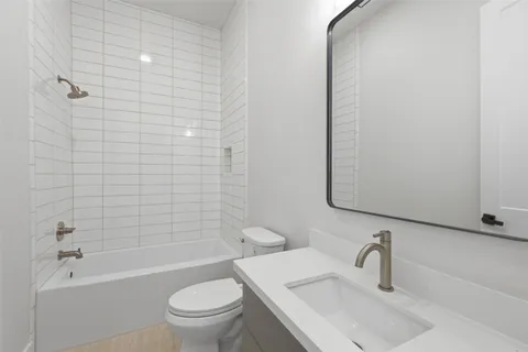 $799,000 | 1525 Caywood Lane, Unit D, Houston, TX 77055