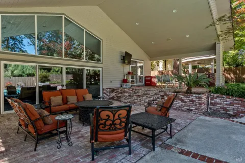 $1,150,000 | 1560 Crane Terrace, Ukiah, CA 95482