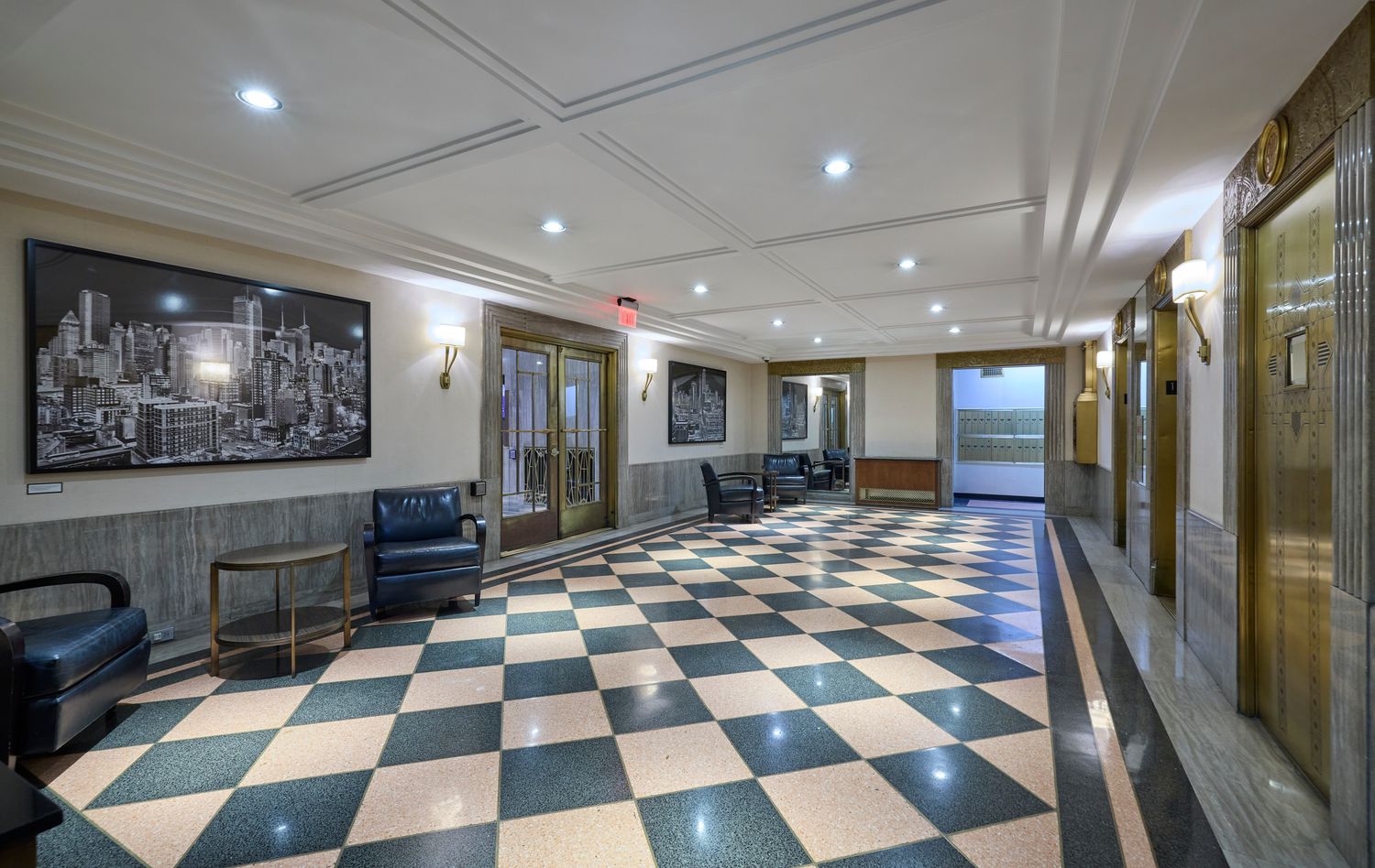433 West 34th Street, Unit 7B Manhattan, NY 10001 - Photo 11 of 13 a black and white checkered floor
