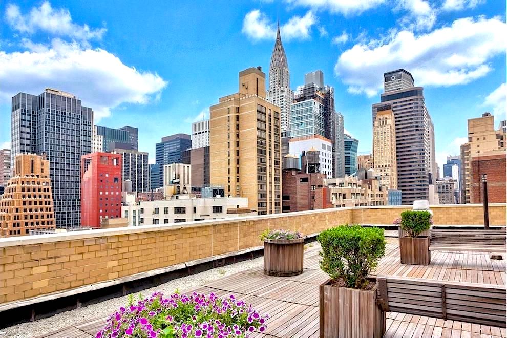 301 East 45th Street, Unit 19D Manhattan, NY 10017 - Photo 8 of 9